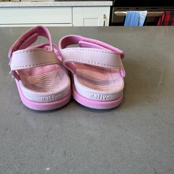 Native Charley Crayola Block Sandal in Awesome Pink size C7 - Picture 5 of 6